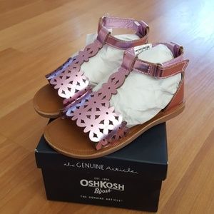 New Oshkosh Girls Sandals. Size 9